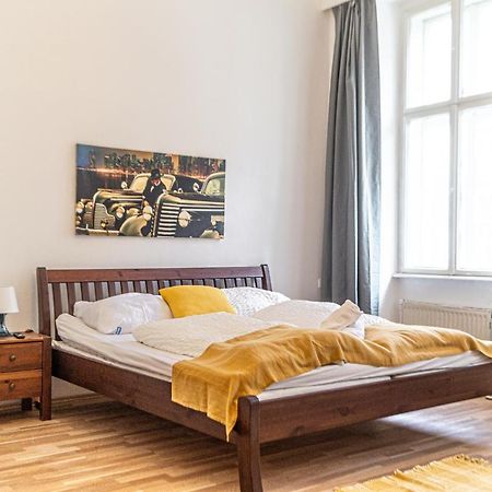 Pleasant 3Br Shared Apartment- Ideal For Longstays Bécs Kültér fotó