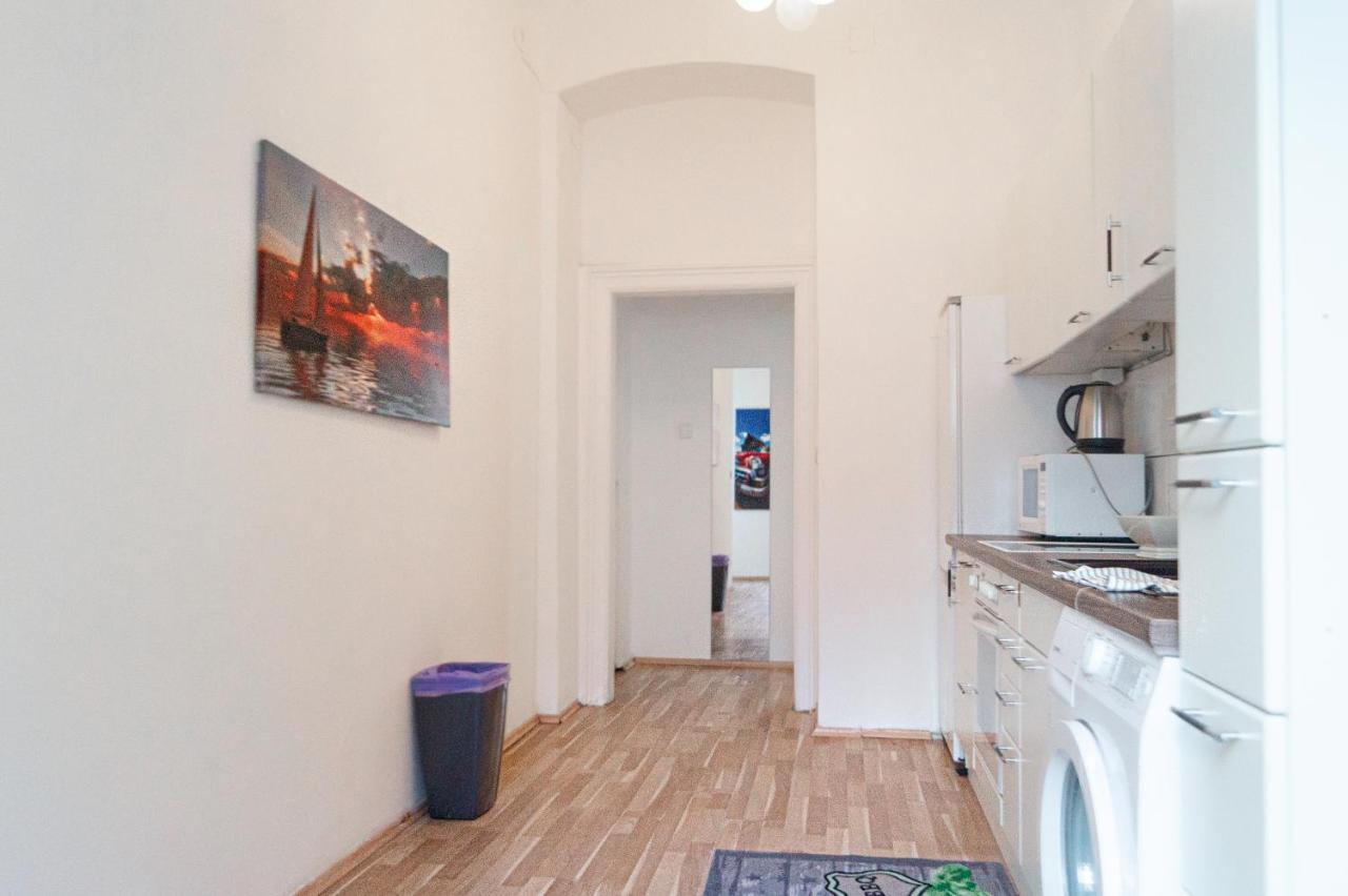 Pleasant 3Br Shared Apartment- Ideal For Longstays Bécs Kültér fotó
