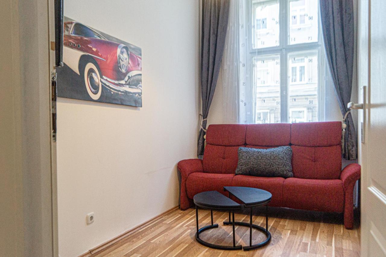 Pleasant 3Br Shared Apartment- Ideal For Longstays Bécs Kültér fotó