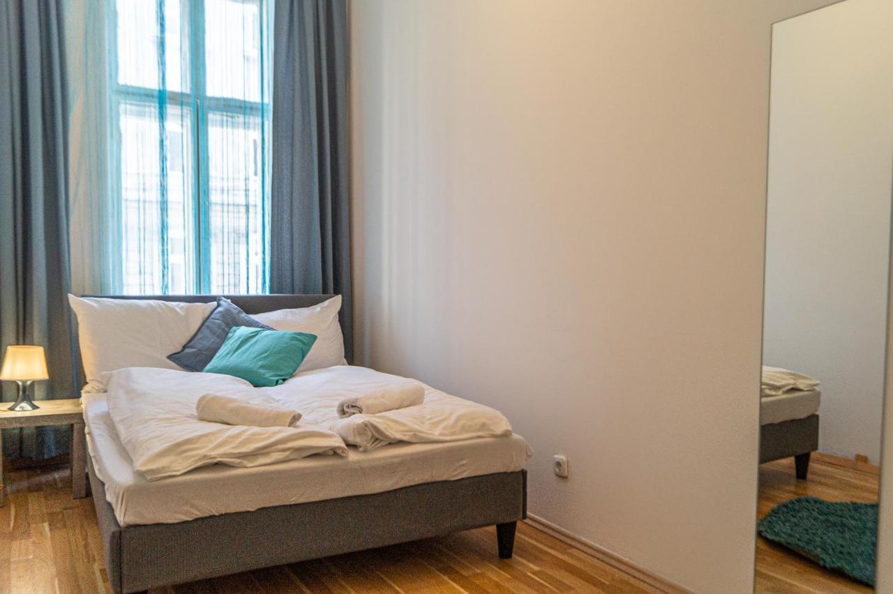 Pleasant 3Br Shared Apartment- Ideal For Longstays Bécs Kültér fotó