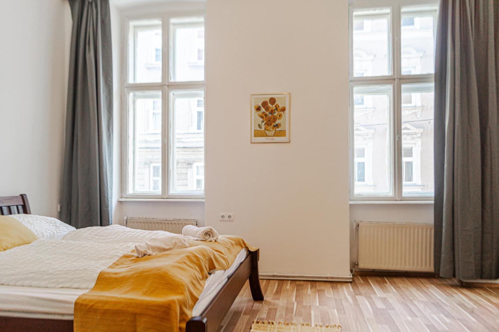 Pleasant 3Br Shared Apartment- Ideal For Longstays Bécs Kültér fotó